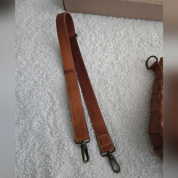 Bed Stu Cognac Orchid Woven Hand Bag - Picture 9 of 16